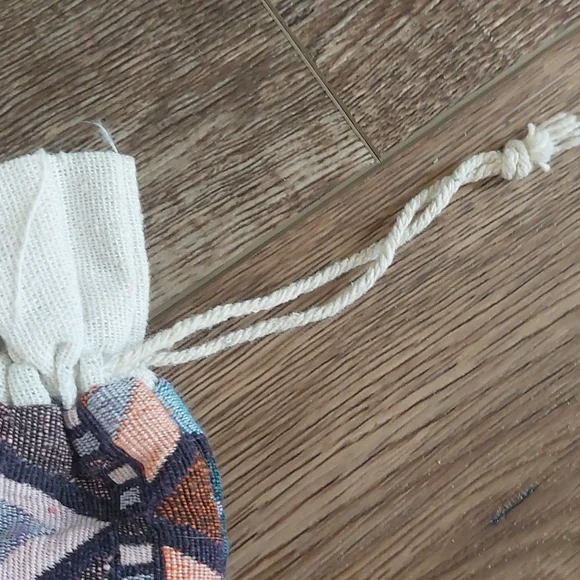 Pouch - Picture 3 of 4